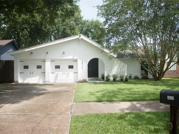 16427 Cavendish Dr, Houston, TX 77059