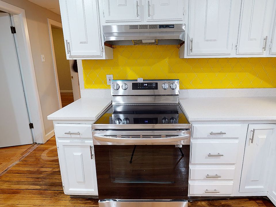 1-5 Edgar Terrace Kitchen