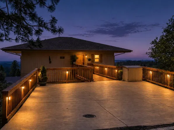 1138 Heather Dr, Murphys, CA 95247