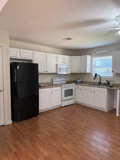 2 bed, 1200 sqft, $1,350 — Photo 4
