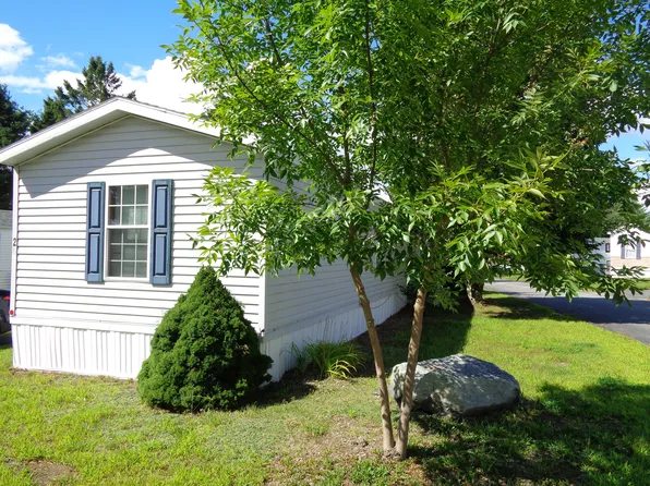 26 Fiddlehead Lane, Hancock, ME 04640