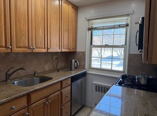 211-19 73rd Ave #1, Oakland Gardens, NY 11364