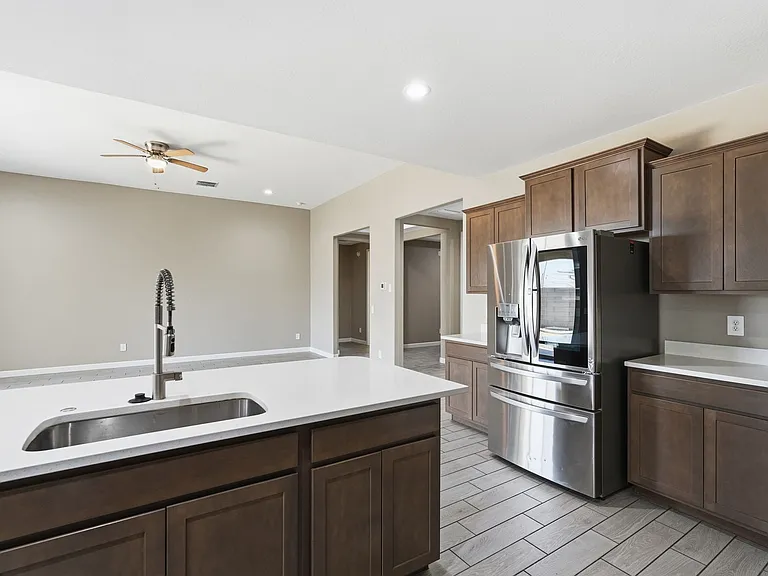 38213 W San Clemente St — Photo 12