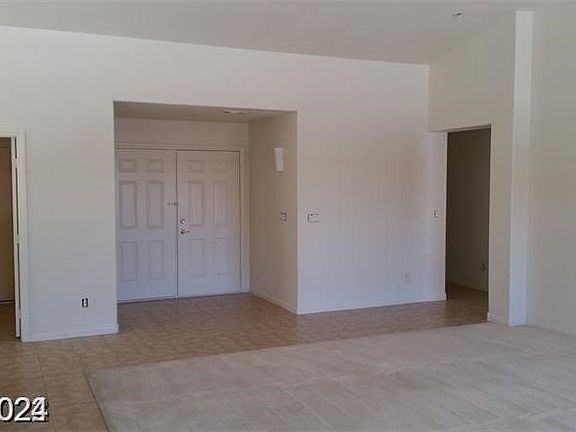 5th image of 164 Golden Crown Ave