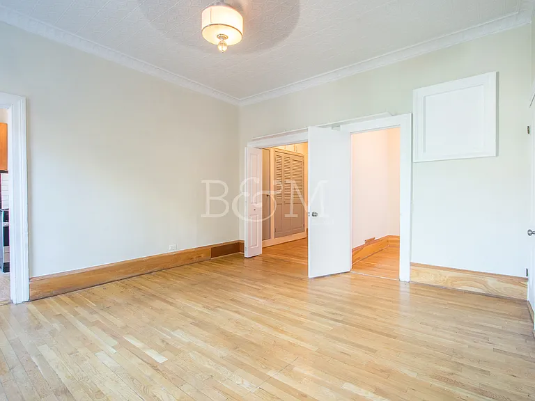 152 N 8th St #3 — Photo 4