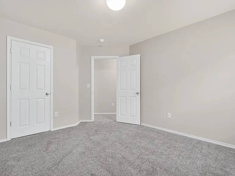 11744 NW 99th Ter — Photo 11