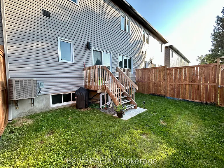 12 Livya St — Photo 26