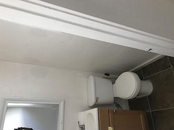 4th image of 1028 Alvarado Dr SE APT 2