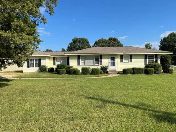 271 S Jackson St, Grove Hill, AL 36451