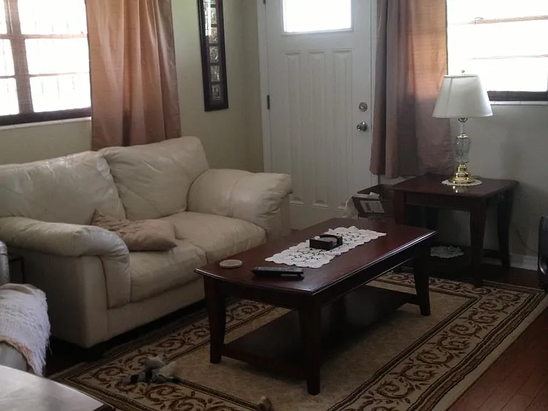 2424 W Cass St — Photo 2
