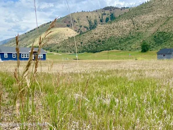 36 Honeysuckle Ct, Afton, WY 83110