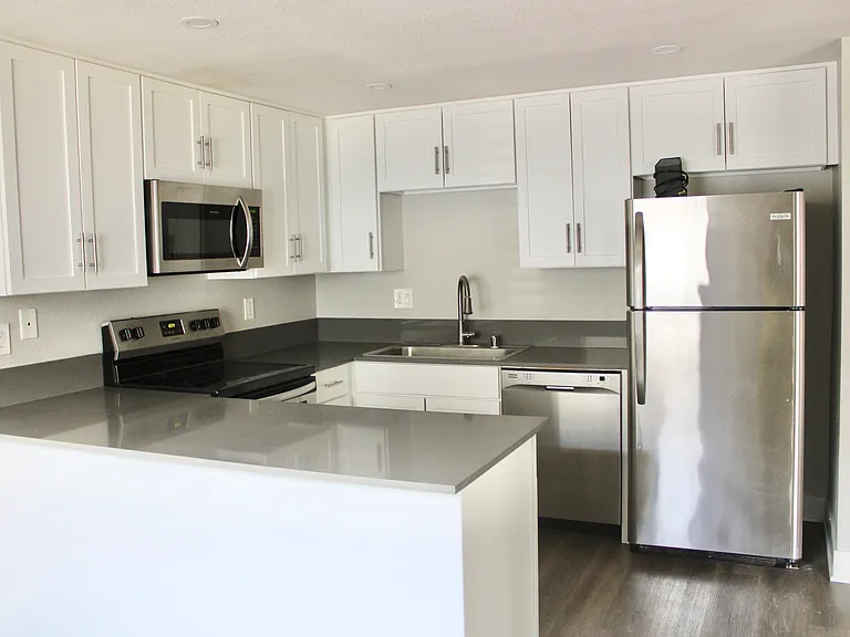 Kitchen/Dining Area