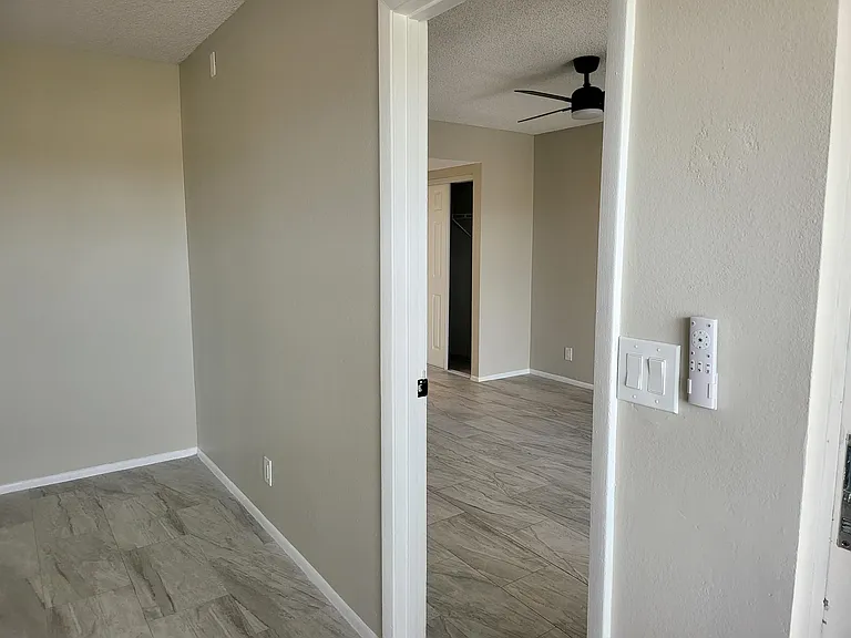 1562 SE Royal Green Cir #201 — Photo 10