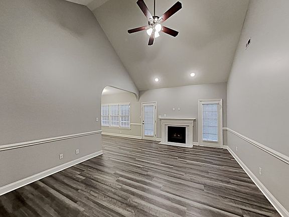 4th image of 2391 Eagle Glen Ct