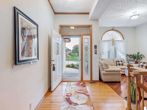 5th image of 646 Caribou Cir