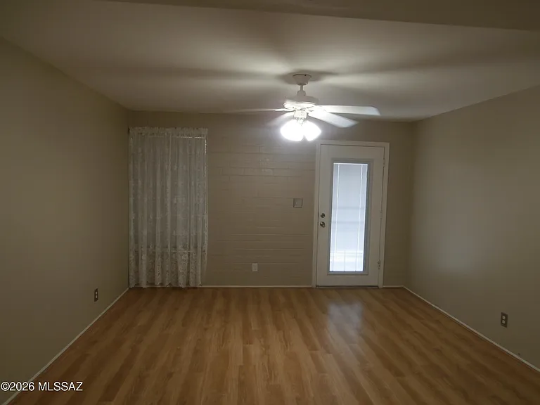 133 S Paseo Pena — Photo 5