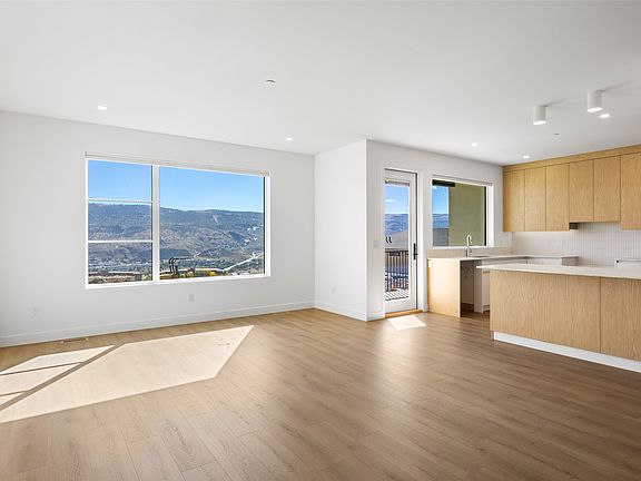 2nd image of 5044 Sun Rivers Dr