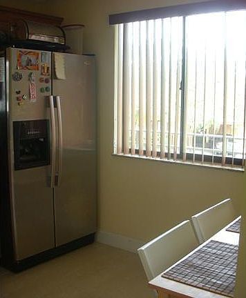 4th image of 16254 Laurel Dr #202