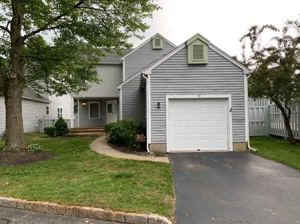 72 Whilshire Ln, Toms River, NJ 08753