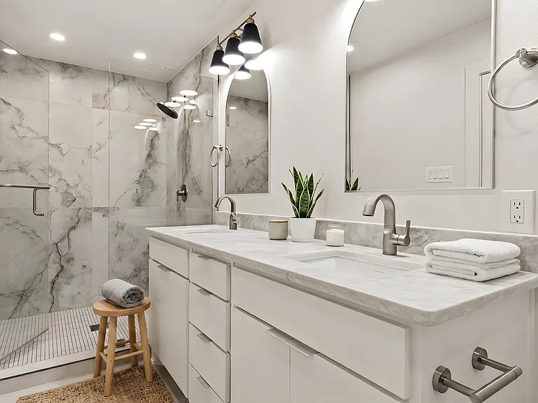 7537 Brentcove Cir — Photo 12