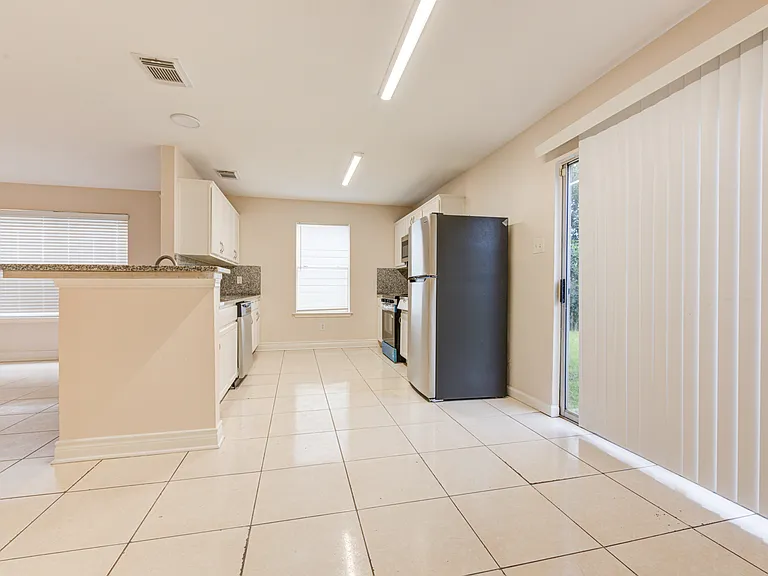 7322 Parkland Manor Dr — Photo 7