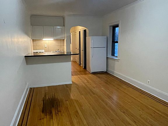 3rd image of 8716 Park Ln S #3