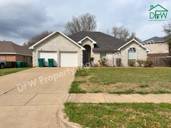 317 Oak Meadow Ln, Cedar Hill, TX 75104