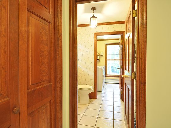 First floor laundr room off mud room area