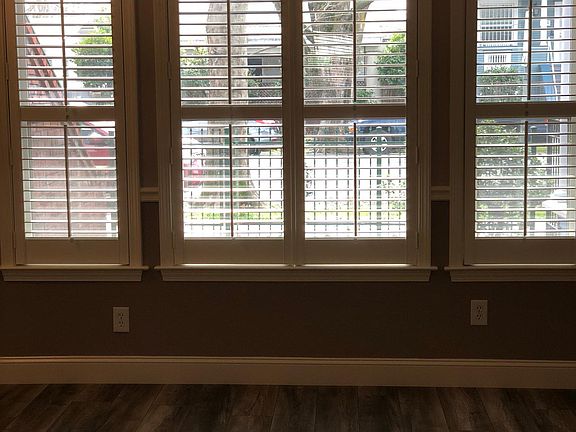 Plantation Shutters, Two-tone paint