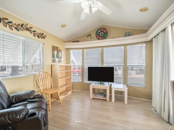 196 MINESHAFT Drive, Apache Junction, AZ 85119