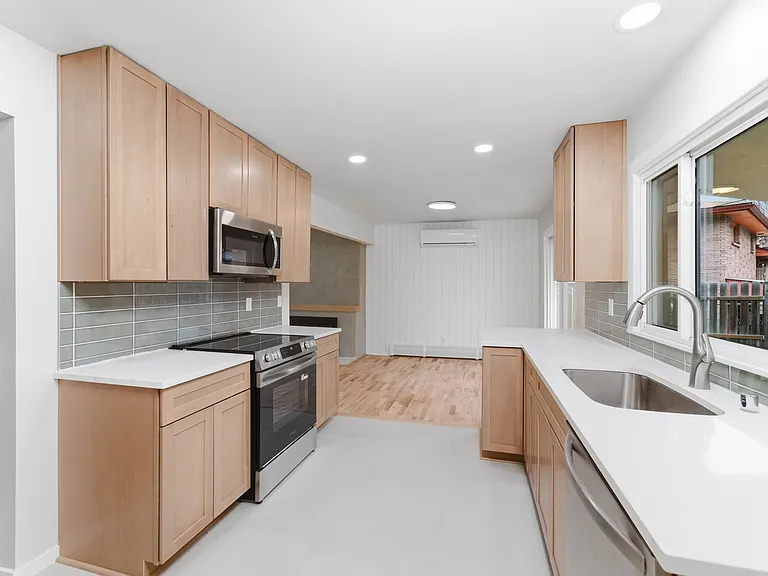 1125 W Warn Way — Photo 3