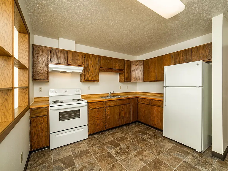 1095 Westside Dr #210 — Photo 3