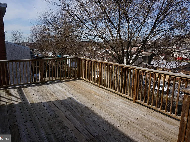 535 Sandy St — Photo 10