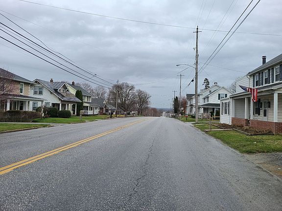 4th image of 5080 Lincoln Hwy W