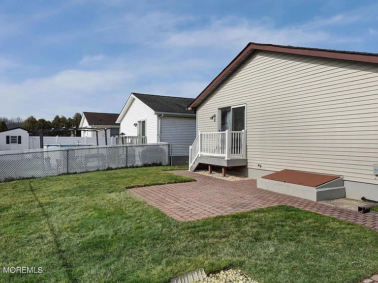16 Pine Tree Ln — Photo 25