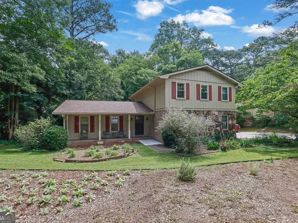 748 Glen Cir, Lawrenceville, GA 30044
