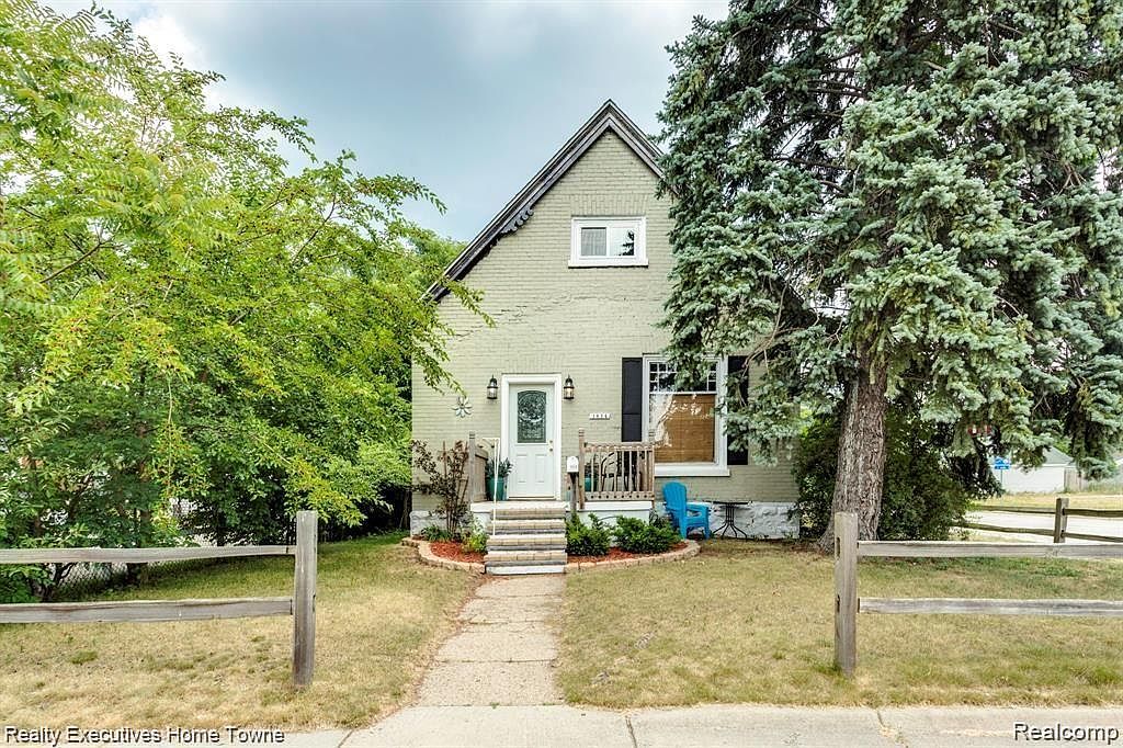 1624 17th St, Port Huron, MI 48060 MLS 20230085592 Zillow