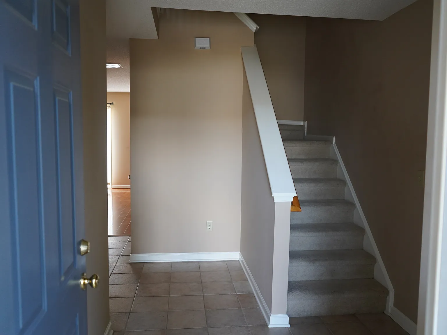 3 bed, 1276 sqft, $1,850 — Photo 3