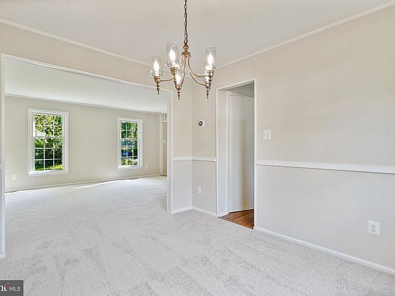 5th image of 4344 Farm House Ln