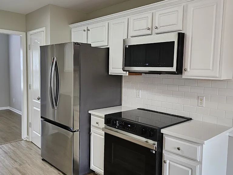 1032 Oakhall Dr — Photo 14