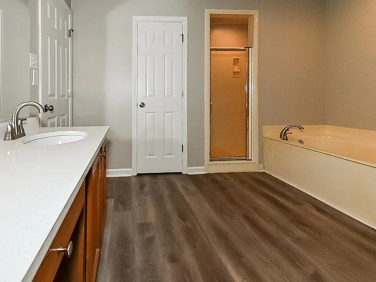 7753 Meadow Ridge Ln — Photo 12