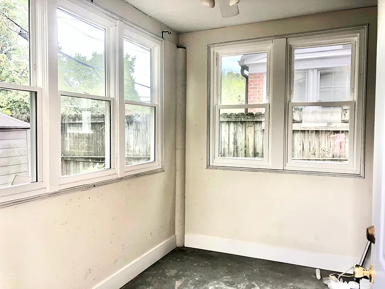 2018 N Troy St — Photo 15