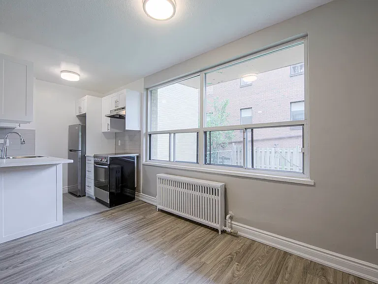 2788 Keele St — Photo 5