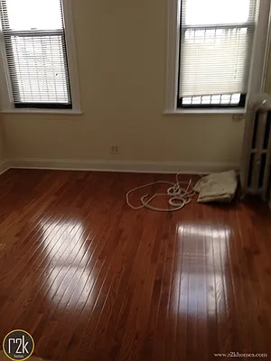 Rented by Realty 2000 Corp | media 24