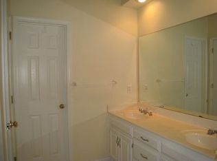 1045 SW 8th Cir, Lees Summit, MO 64081