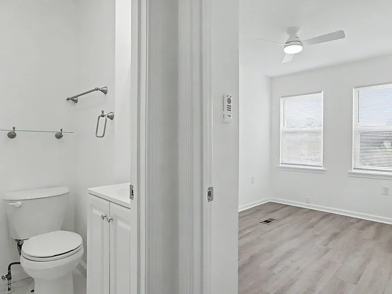 1028 Kenyon St NW — Photo 17