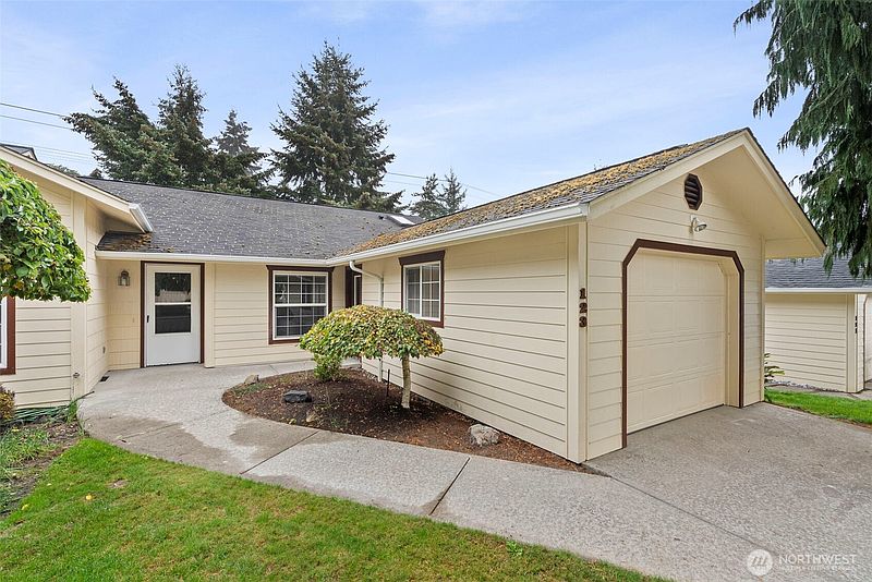 2nd image of 123 Robert Frost Drive