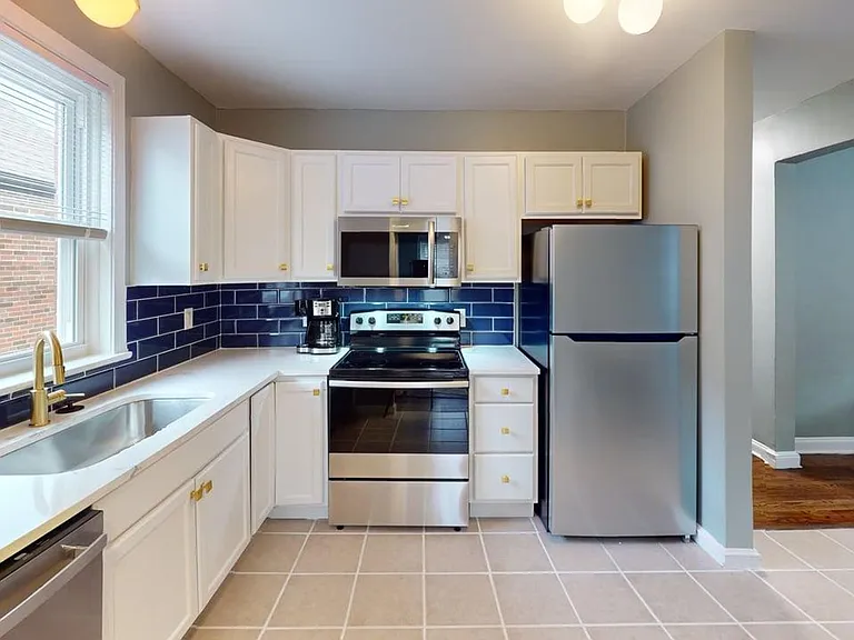 6750 Julian Ave — Photo 2