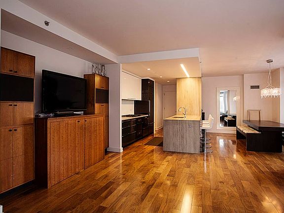 2nd image of 2 Northside Piers APT 7A