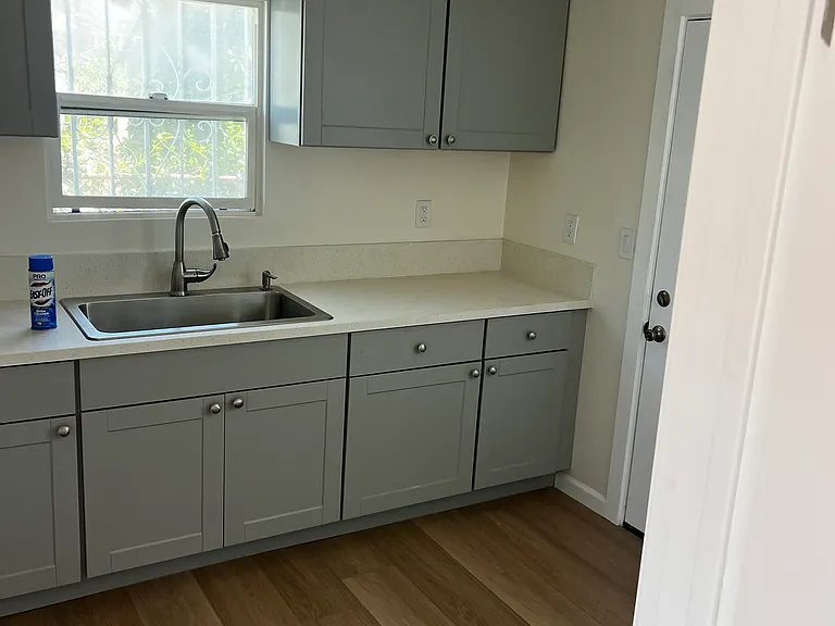 135 E 31st St #135 — Photo 8